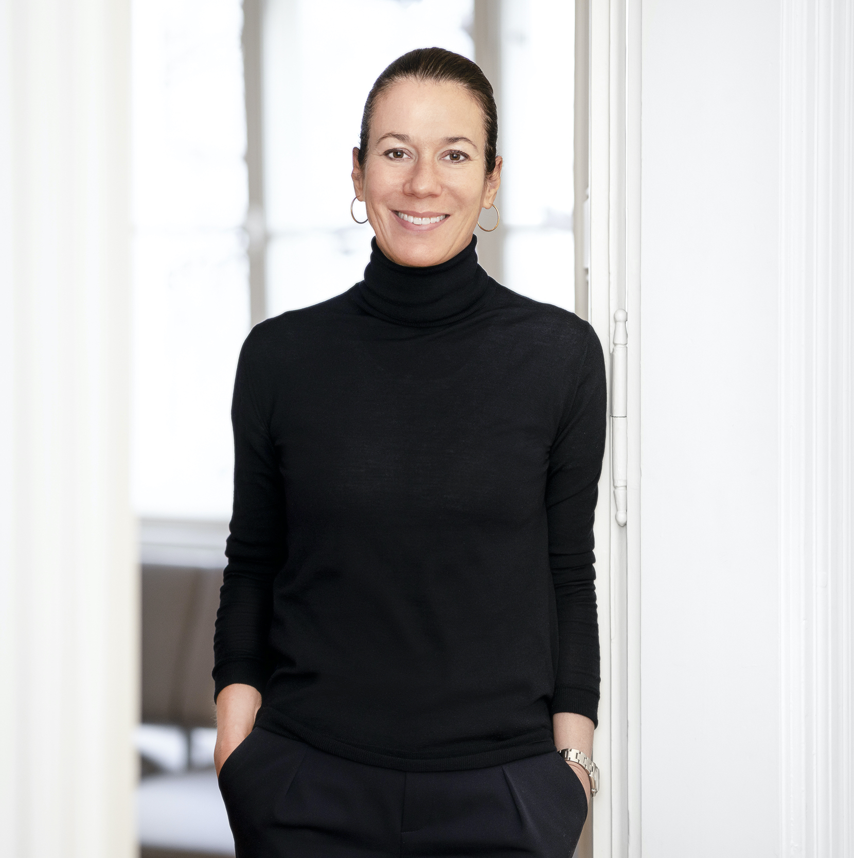 01 Christine Mones Portrait 1 Bearbeitet Farbe v2